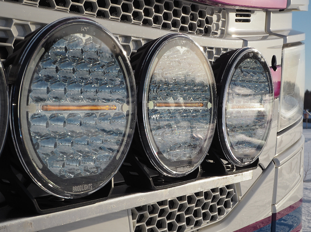 BriodLights ICE-X LED 9" extraljus - med uppvärmd lins